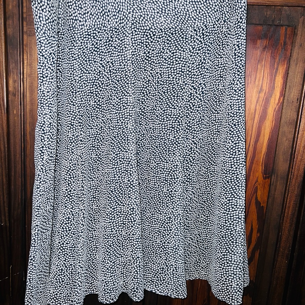 Liz & co navy and White Polka Dot Skirt